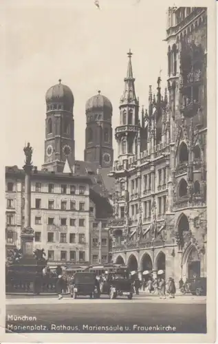 München - Marienplatz mit Rathaus, Mariensäule und Frauenkirche gl1930 216.268