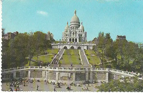 F Paris Basilique du Sacré Coeur et colline de Montmartre ngl C7680