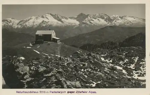 Berghütte: Naturfreundehaus Padasterjoch gegen Zillertaler Alpen ngl 104.539