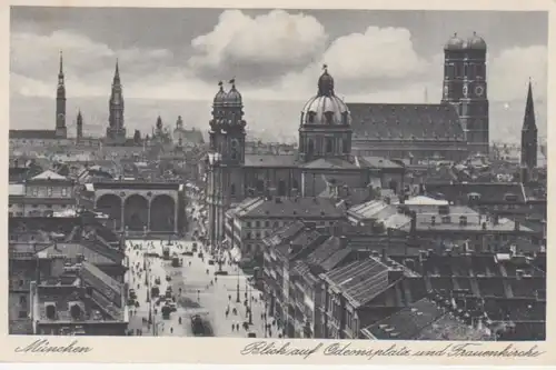 München - Blick auf Odeonsplatz und Frauenkirche ngl 216.337