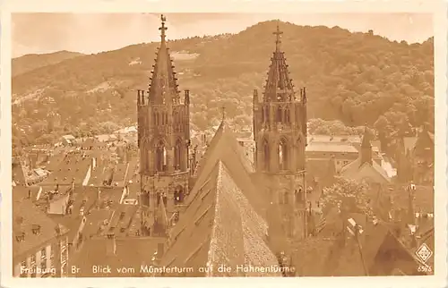 Freiburg im Breisgau Blick vom Münsterturm auf die Hahnentürme ngl 141.106