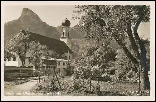 Oberammergau - Dorfpartie mit Kirche und Kofel ngl 137.939