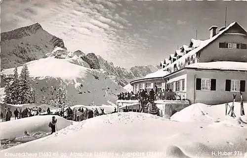 Kreuzeckhaus gegen Alpspitze und Zugspitze gl1963 143.667