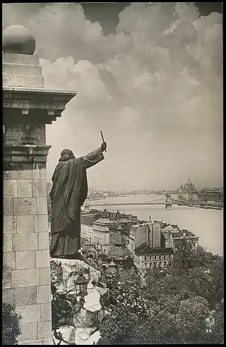 Budapest Blick auf Pest vom St. Gellért-Denkmal ngl 140.219