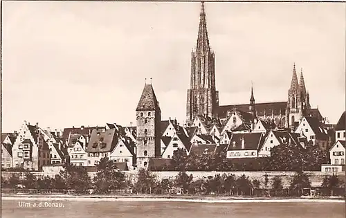 Ulm a.D. Blick zur Stadt ngl 142.741