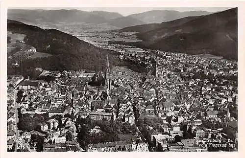 Freiburg im Breisgau vom Flugzeug aus ngl 141.109