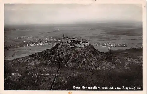 Burg Hohenzollern vom Flugzeug aus gl1951 142.340