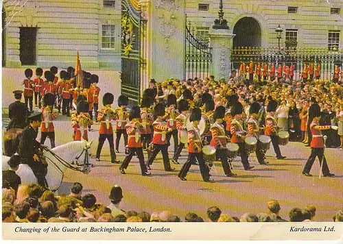 London Changing of the Guard at Buckingham Palace ngl C9756