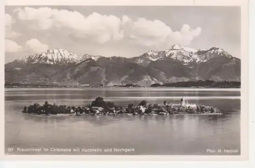 Fraueninsel im Chiemsee mit Hochfelln und Hochgern ngl 217.378