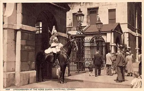 England: London Whitehall Lifeguardsmen at the horse guards ngl 147.370