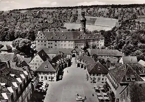 Weikersheim Blick auf Schloss und Marktplatz gl1967 143.364