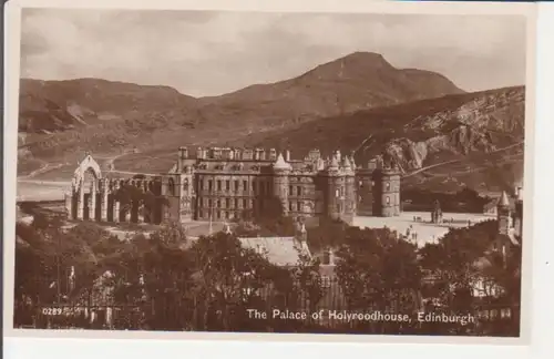 Edinburgh - Palace of Holyroodhouse ngl 217.430