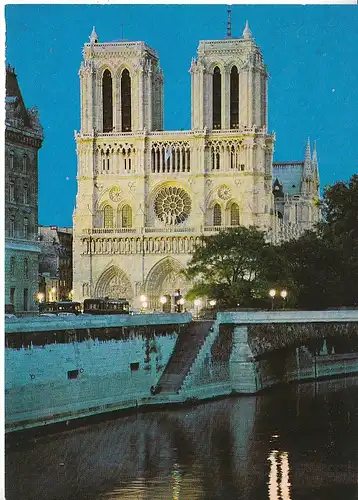 Paris Notre Dame à la Nuit tombante ngl C9451