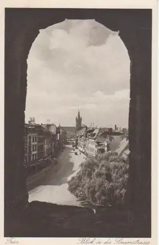 Trier Blick in die Simeonstraße ngl 218.740