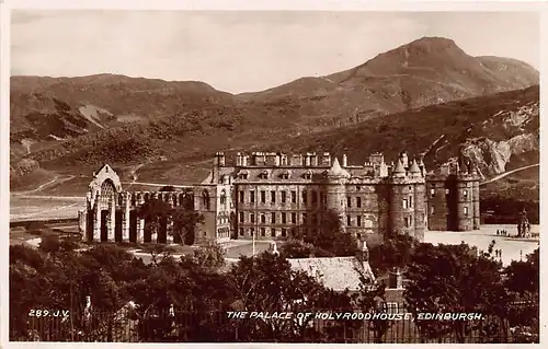 Schottland: Edinburgh - Palace of Holyroodhouse ngl 146.899