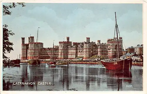 Wales: Caernarvon Castle gl1957 146.964