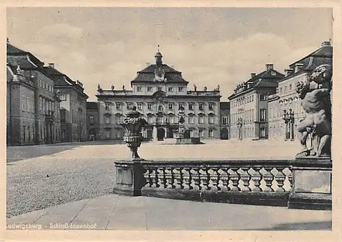 Ludwigsburg Schloss Innenhof ngl 145.279