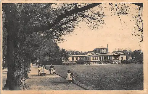 Bonn Kunstmuseum im Hofgarten glca.1920 145.917