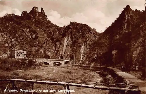 Altenahr Burgruine Are aus dem Langfigtal ngl 146.430