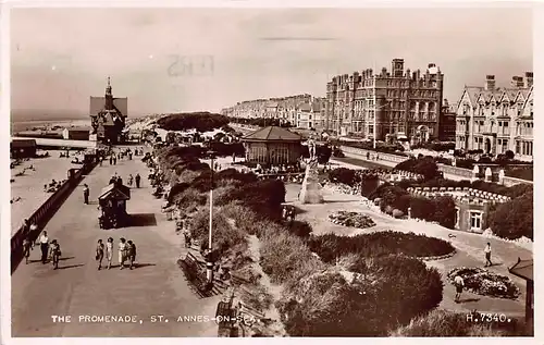 England: Lytham St-Annes-on-Sea - Promenade gl1952 146.633