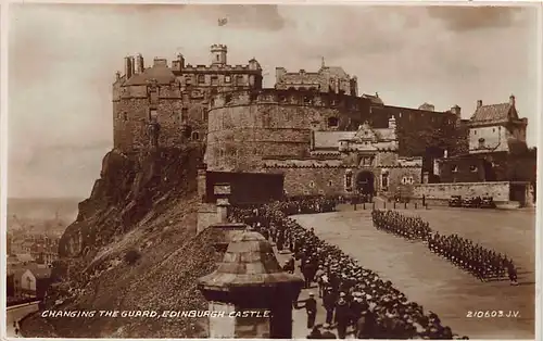 Schottland: Edinburgh Castle, Changing the Guard gl1939 146.900