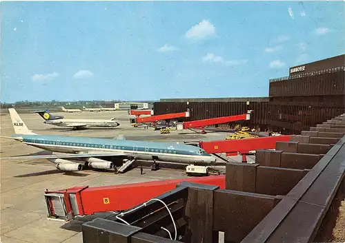 Flughafen Hannover-Langenhagen gl2004 151.744