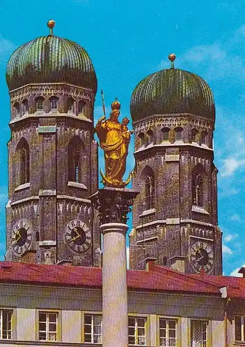 München Türme der Frauenkirche und Mariensäule ngl D7311