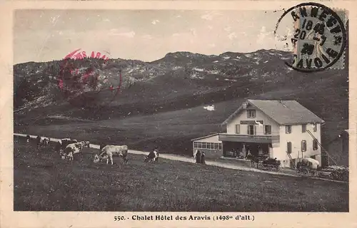 Tiere: Kühe vor Chalet Hotel des Aravis gl1929 150.710