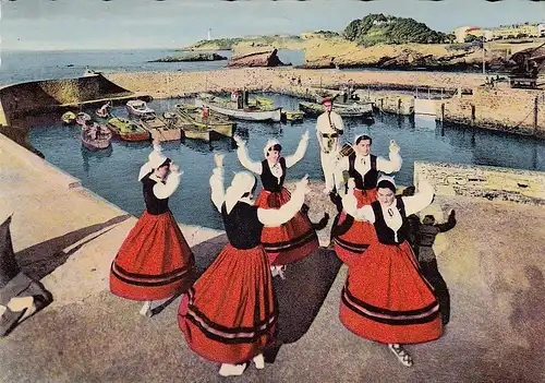 Pays Basque Groupe folklostique Bi Harri La Ronde ngl D8327