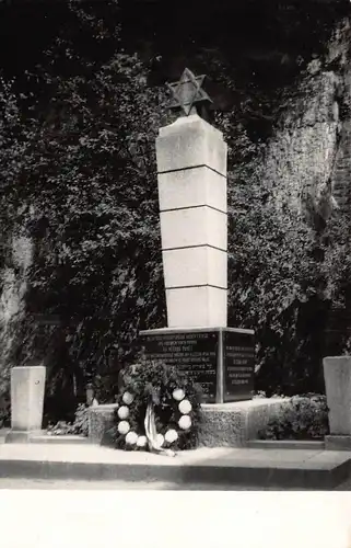 Israel: Denkmal mit Kranz ngl 148.734