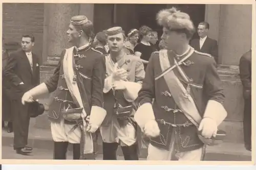 Düsseldorf Männer in Uniform ngl 219.828