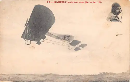Franz. Luftfahrtpionier Louis Blériot vole sur son Monoplan 23 ngl 151.577