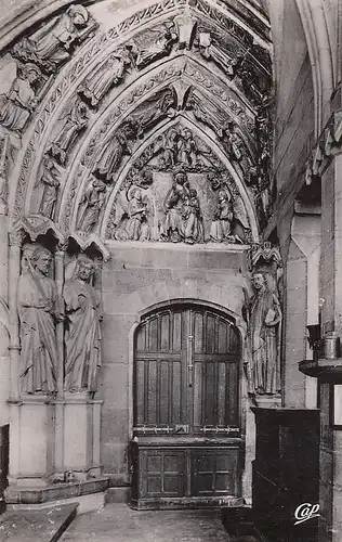Bayonne (Pyrénnées-Atlantiques) La Cathédrale Portail de la Sacristie ngl D8177