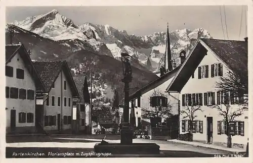 Partenkirchen Floriansplatz mit Zugspitzgruppe gl1931 154.985