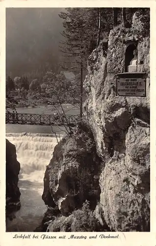 Füssen i.Allgäu - Lechfall mit Maxsteg und Denkmal gl1955 155.178