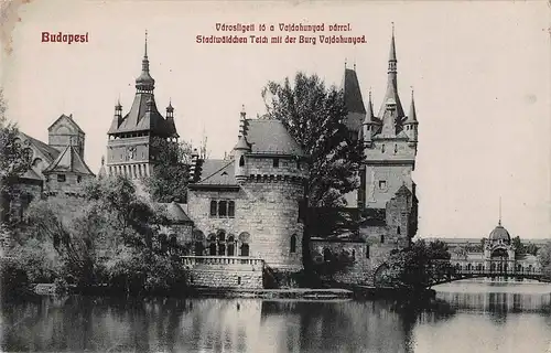 Budapest Stadtwäldchen Teich mit dem Schloss Vajdahunyad ngl 149.982