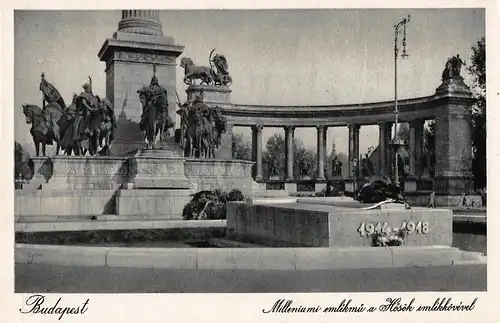 Budapest Budapest Millenium Denkmal mit Heldengedenkstein ngl 149.967