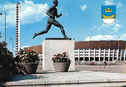 FIN Helsinki Nurmi's Statue und Olympisches Stadion ngl D6079