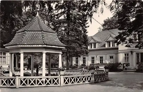 Bad Berka Goethebrunnen und Kurhaus gl1962 152.163