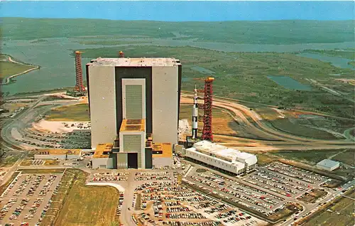 Kennedy Space Center mit Trägerrakete Luftaufnahme ngl 151.594