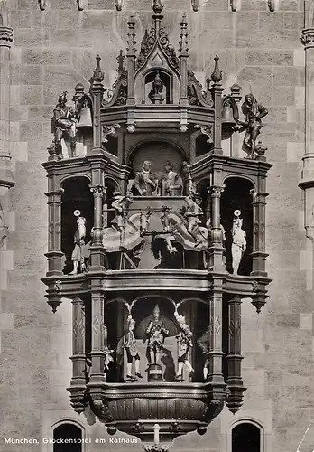 München Glockenspiel am Rathaus ngl D5482