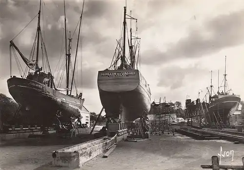 Concarneau Finistére Thonier et Chalutiers ngl D6948