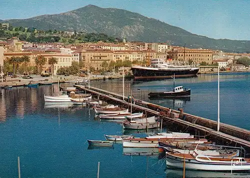Corse Ajaccio Vue général du Port ngl D8032