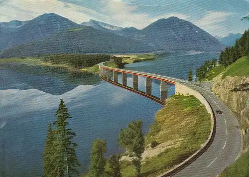 Sylvensteinsee mit deutscher Alpenstraße gl1965 D6960