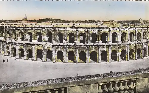 Nimes (Gard) Les Arènes ngl D8153