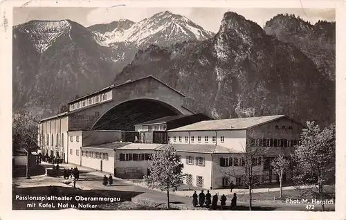 Oberammergau - Passionsspieltheater mit Kofel, Not und Notkar gl1941 155.248