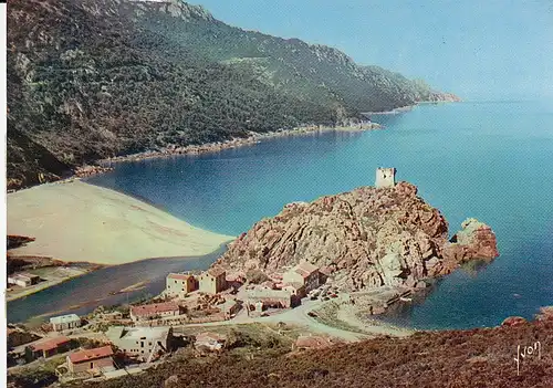 Corse Porto Le Hameau au pied d'un rocher ngl D8028