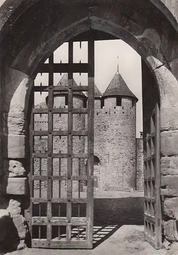 Carcassonne (Aude) Entrée du Châteu Comtal ngl D8184