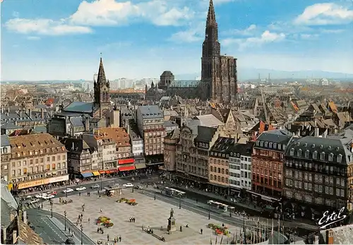 Strasbourg La Place Kléber et l'Cathédrale ngl 153.689