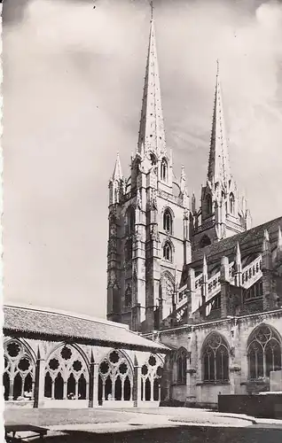 Bayonne (Pyrénnées-Atlant.) La Cathédrale Le Cloitre et les Flèches ngl D8179